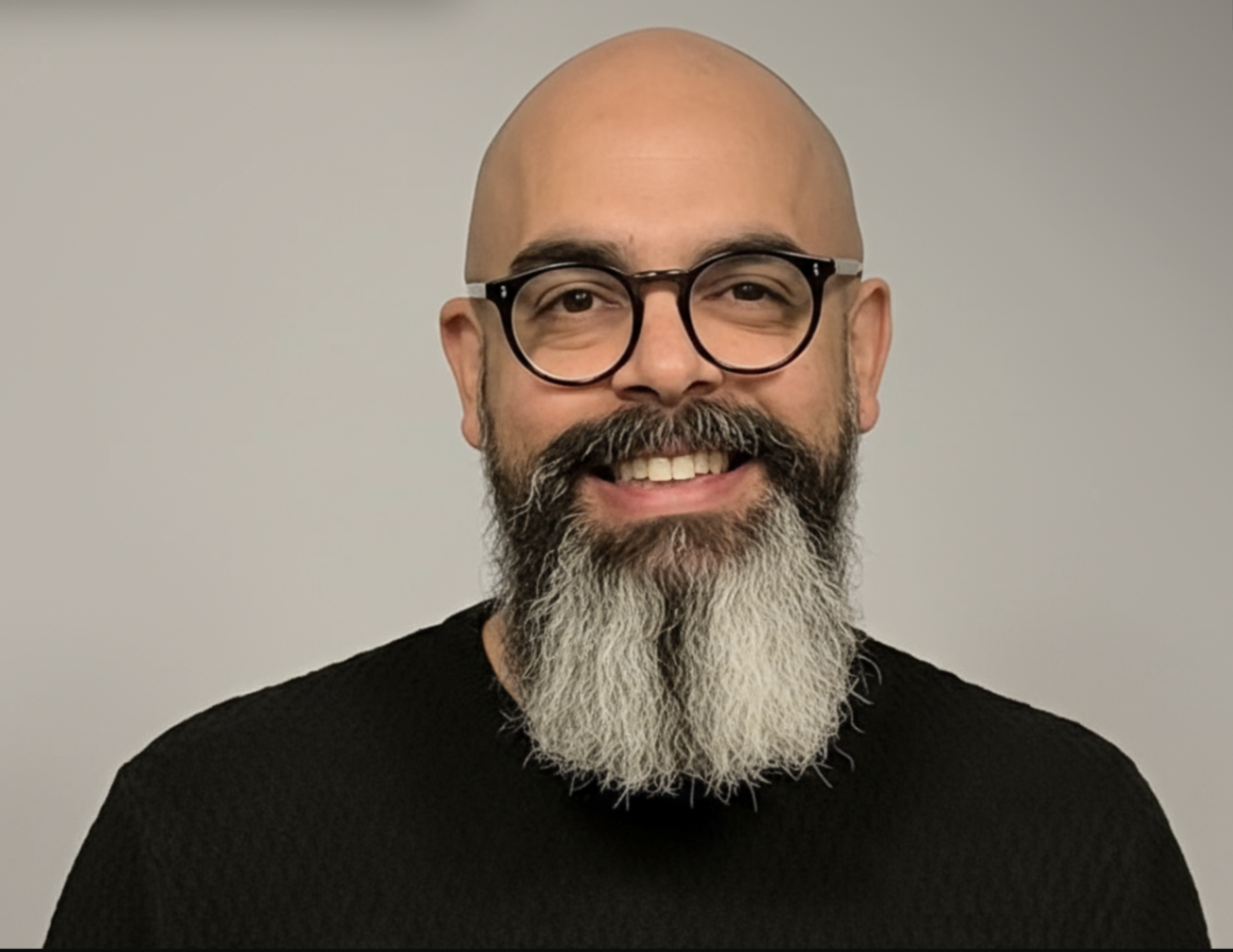 Elliott Pierre Headshot